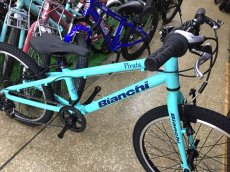 画像2: 2023 Bianchi ビアンキ PIRATA 20 ピラータ 20 20インチ キッズ 子供 自転車 (2)