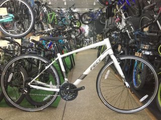マウンテンバイク、クロスバイク、ロードバイクの自転車通販