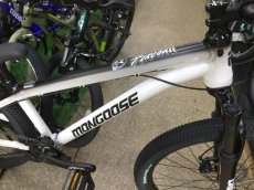 画像5: 【2022年12月入荷予定】MONGOOSE マングース FIREBALL 26 ファイヤーボール26 WHITE マウンテンバイク (5)