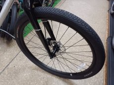画像4: 【SALE 20%OFF 在庫あり】 HARO ハロー バイクス BEASLEY DLX 27.5　BRUSH POLISH マウンテンバイク (4)